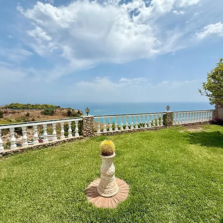 Villla Clementina Villa